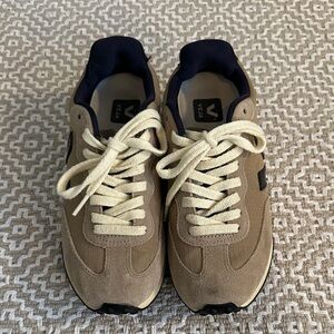 Veja Women's Tan and Cream Sneakers
